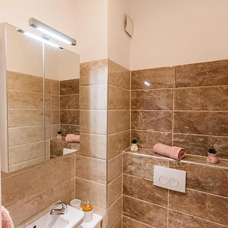 Stylish Oliva On Bacvice Near Old Town Διαμέρισμα