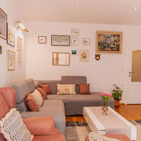 Stylish Oliva On Bacvice Near Old Town Apartman Split